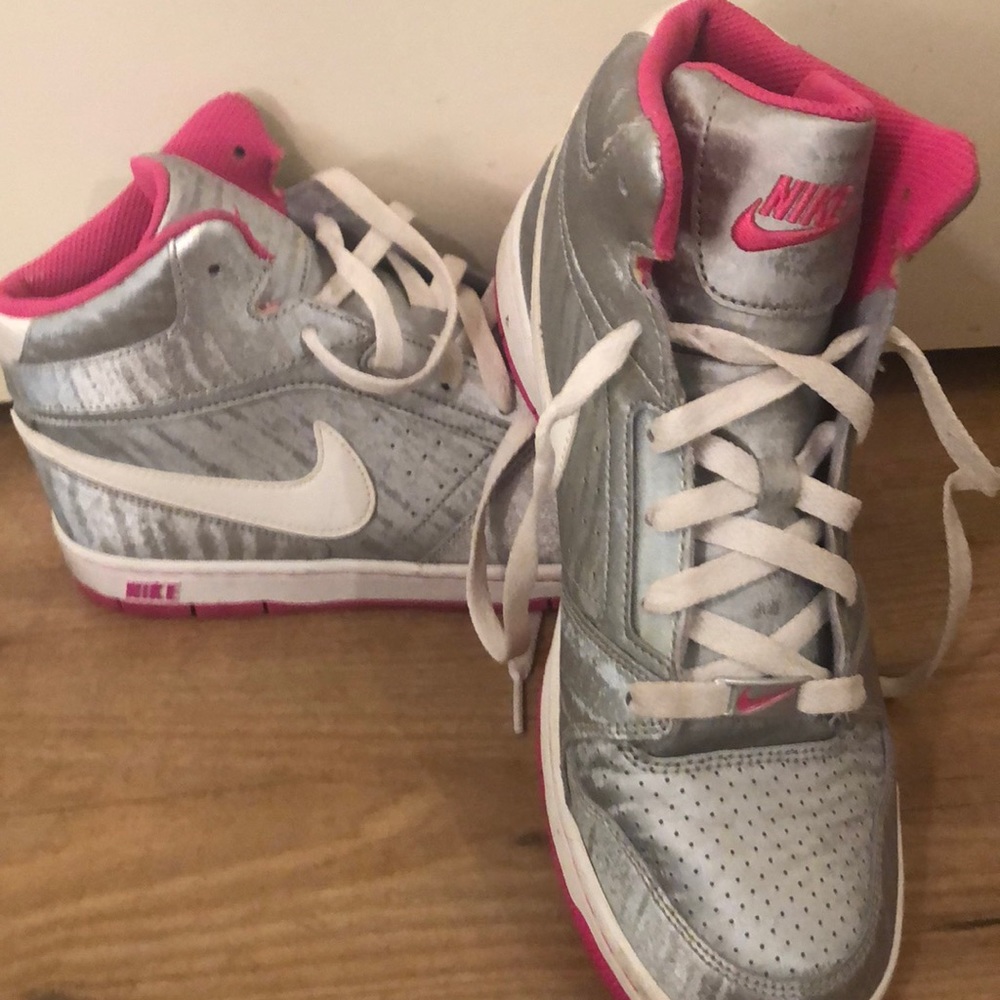 Nike Hightop Shoes
